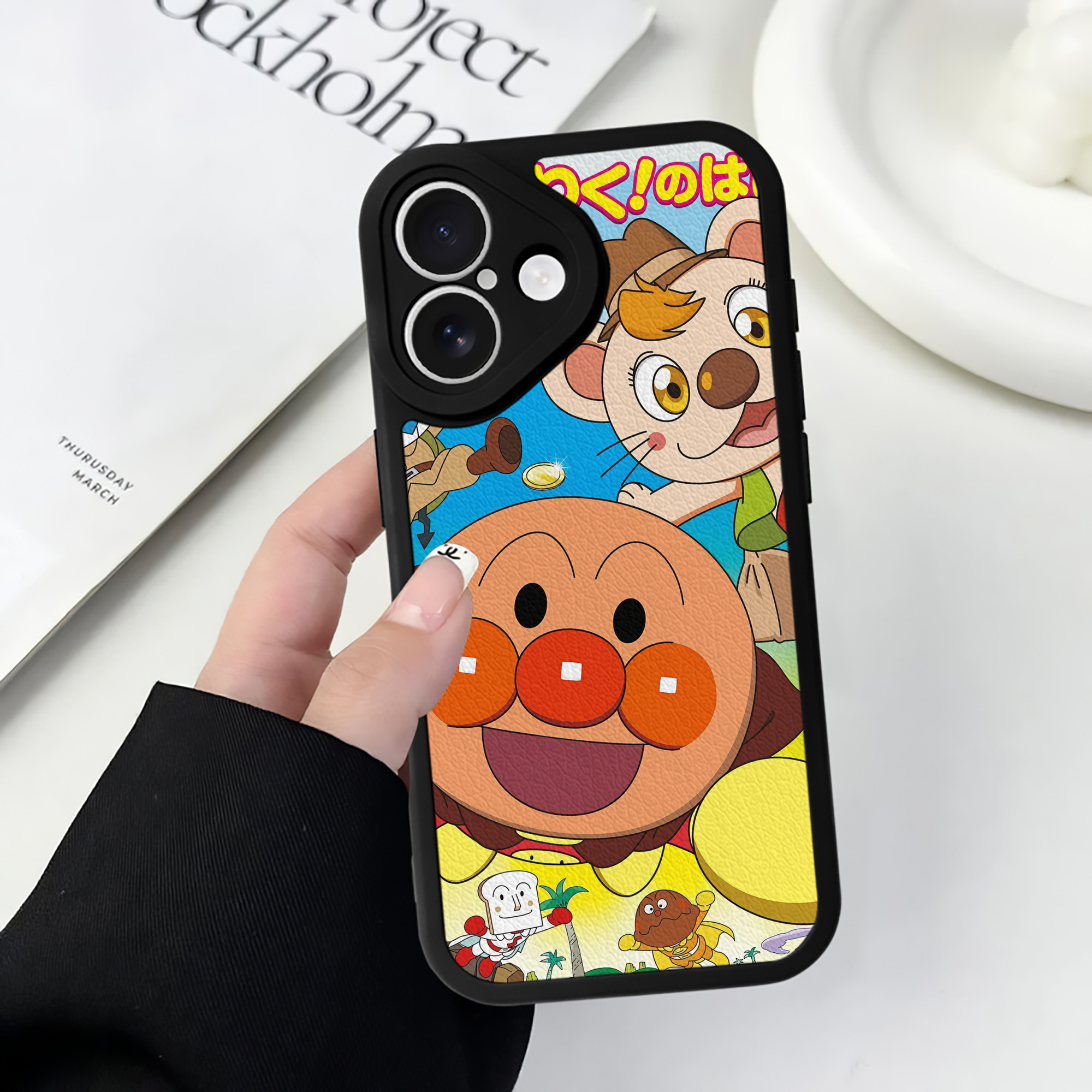（画像用） アンパンマン Anpanman 【iPhone 16シリーズ対応】シリコンスマホケース（レザー調） 材質：シリコン